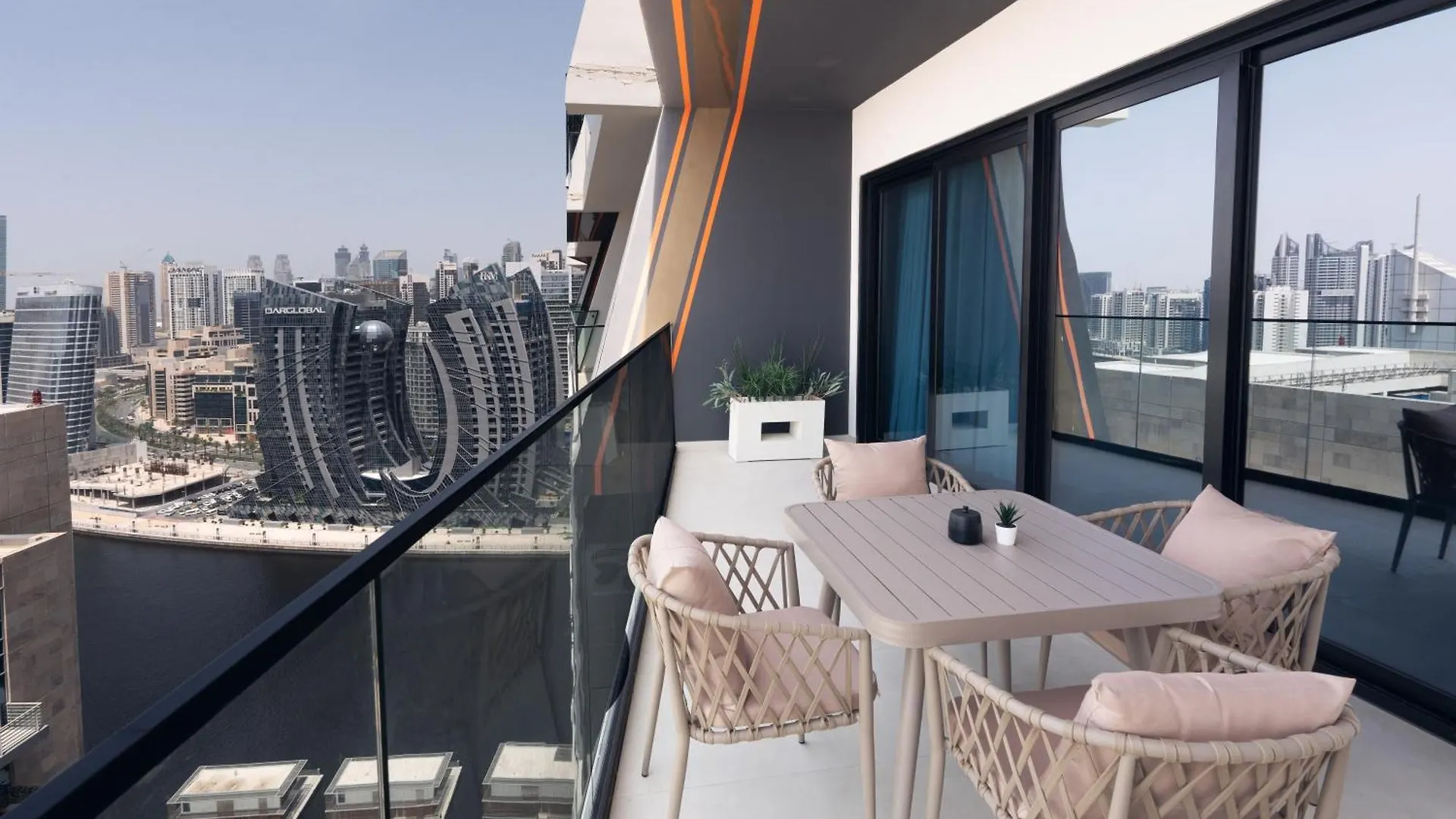Keyrock Living - Binghatti Canal Sky Retreat Dubai 0*,  United Arab Emirates