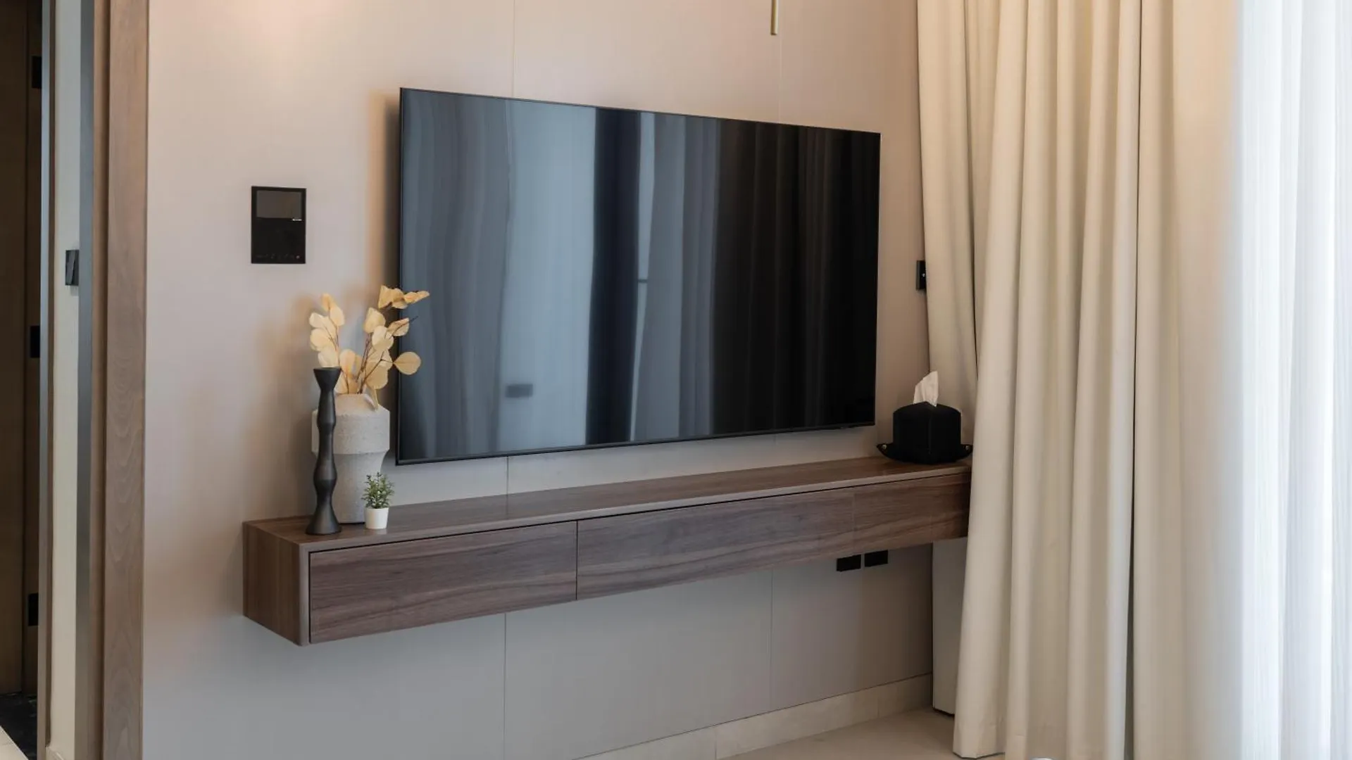 Keyrock Living - Binghatti Canal Sky Retreat Dubai 0*,