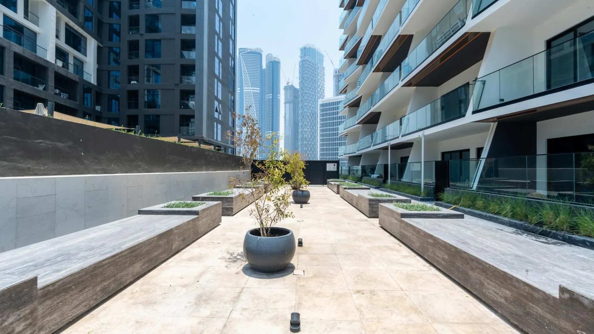 Keyrock Living - Binghatti Canal Sky Retreat Dubai 0*,  United Arab Emirates